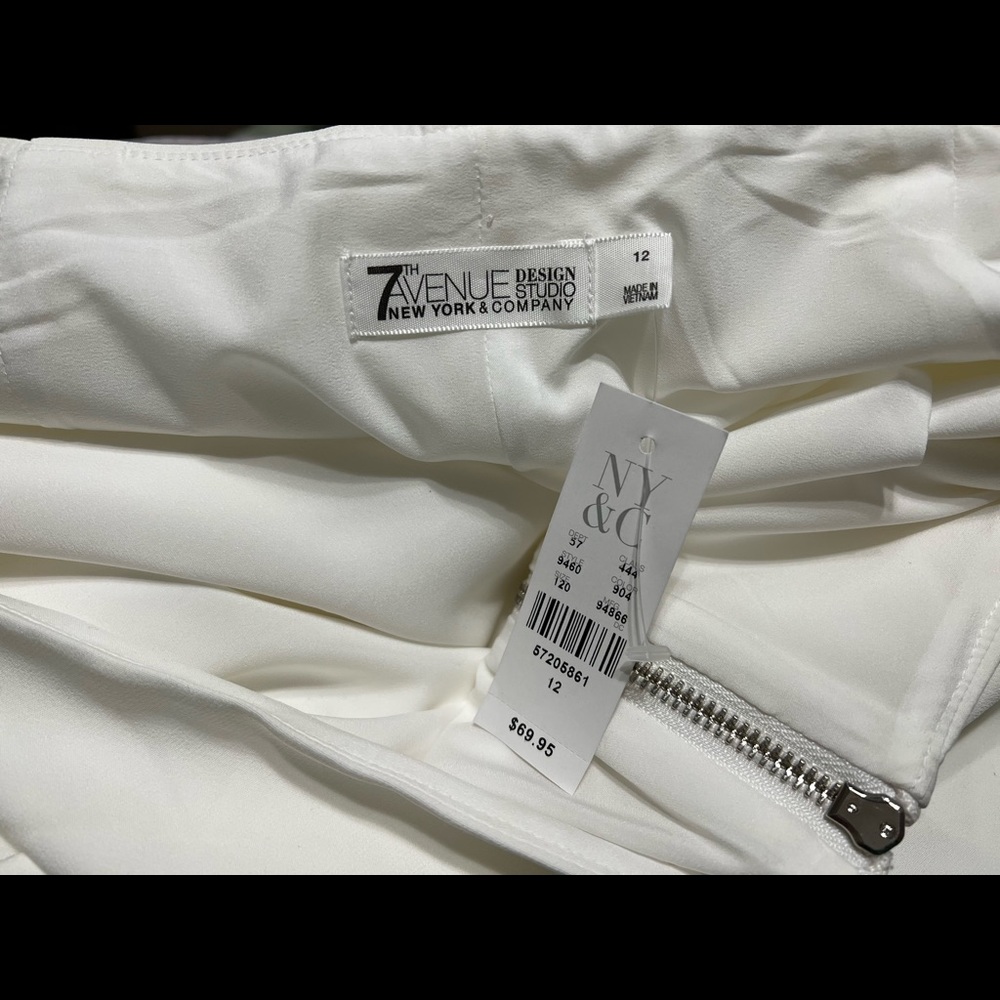 Ivory Ruffled Pencil Style Skirt - Picture 4 of 4